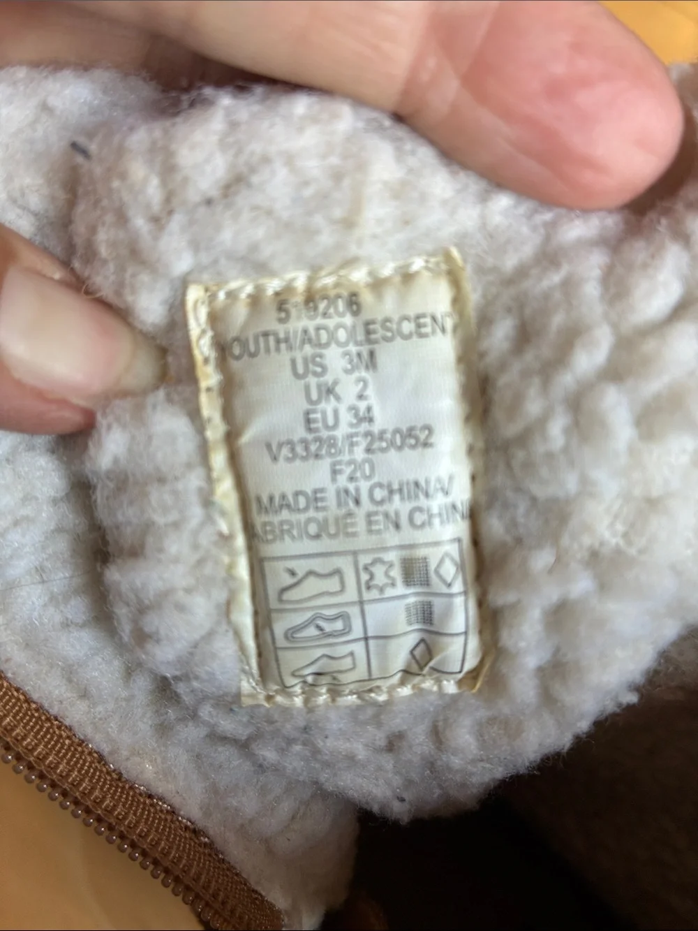 Lands end  Sherpa line winter dnow rain boits